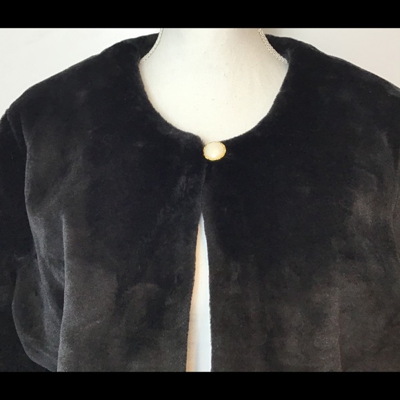 JESSICA LONDON FAUX FUR CAPE BLK NWOT - Picture 3 of 8